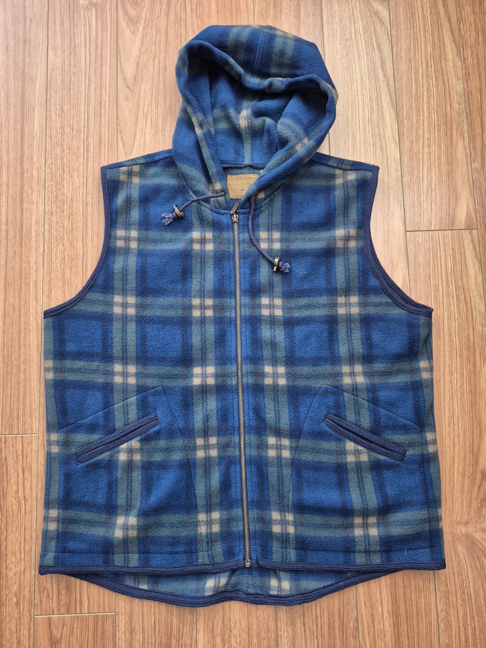 Vintage Liz Claiborne Plaid Fleece Hooded Vest in Blue & Green
